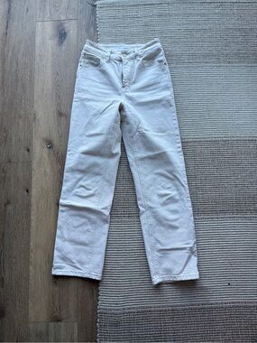 Women’s White Straight-Leg Jeans